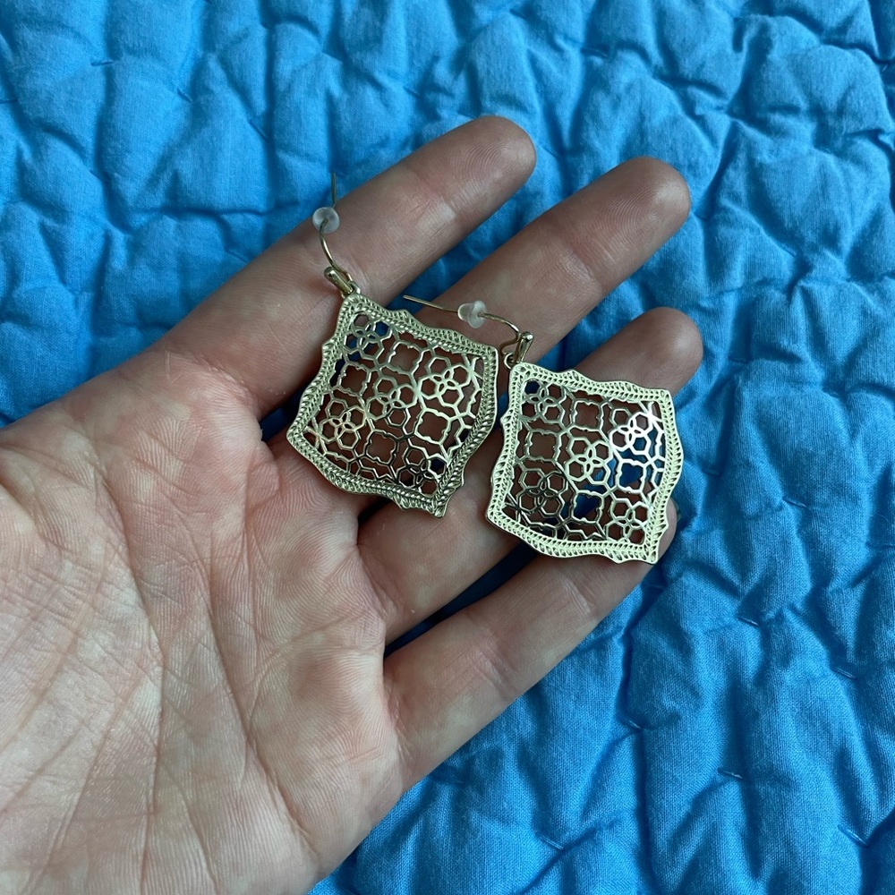 $ firm Kendra Scott Kirsten Earrings